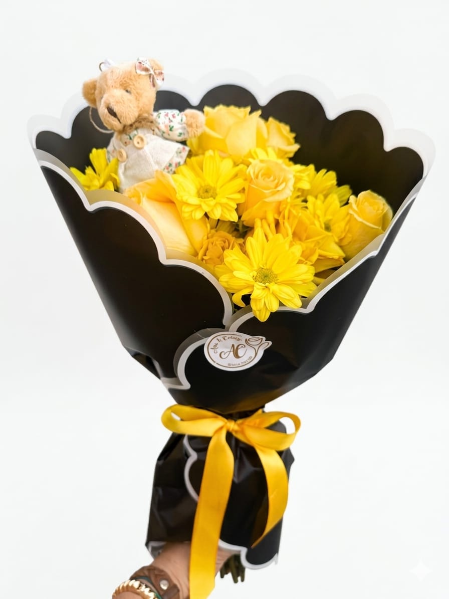 Bouquet de 8 Rosas y margaritas con Osita llavero